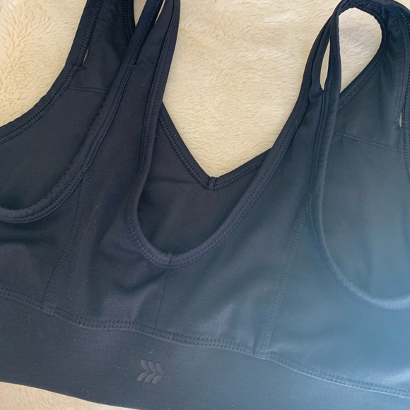 Set of A Juicy Couture black leggings and All in Motion athletic bra. - Picture 5 of 10